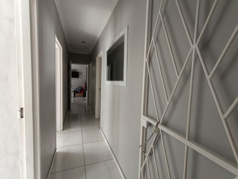 ABSOLUTE BEAUTY FOR SALE – SE4, VANDERBIJLPARK - Photo 7