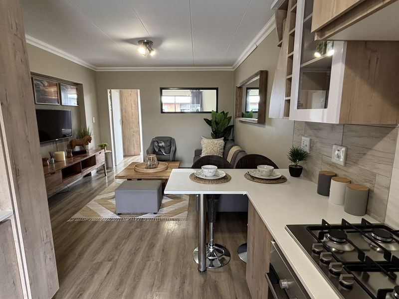 3 Bedroom GROUND FLOOR For Sale! - Photo 2