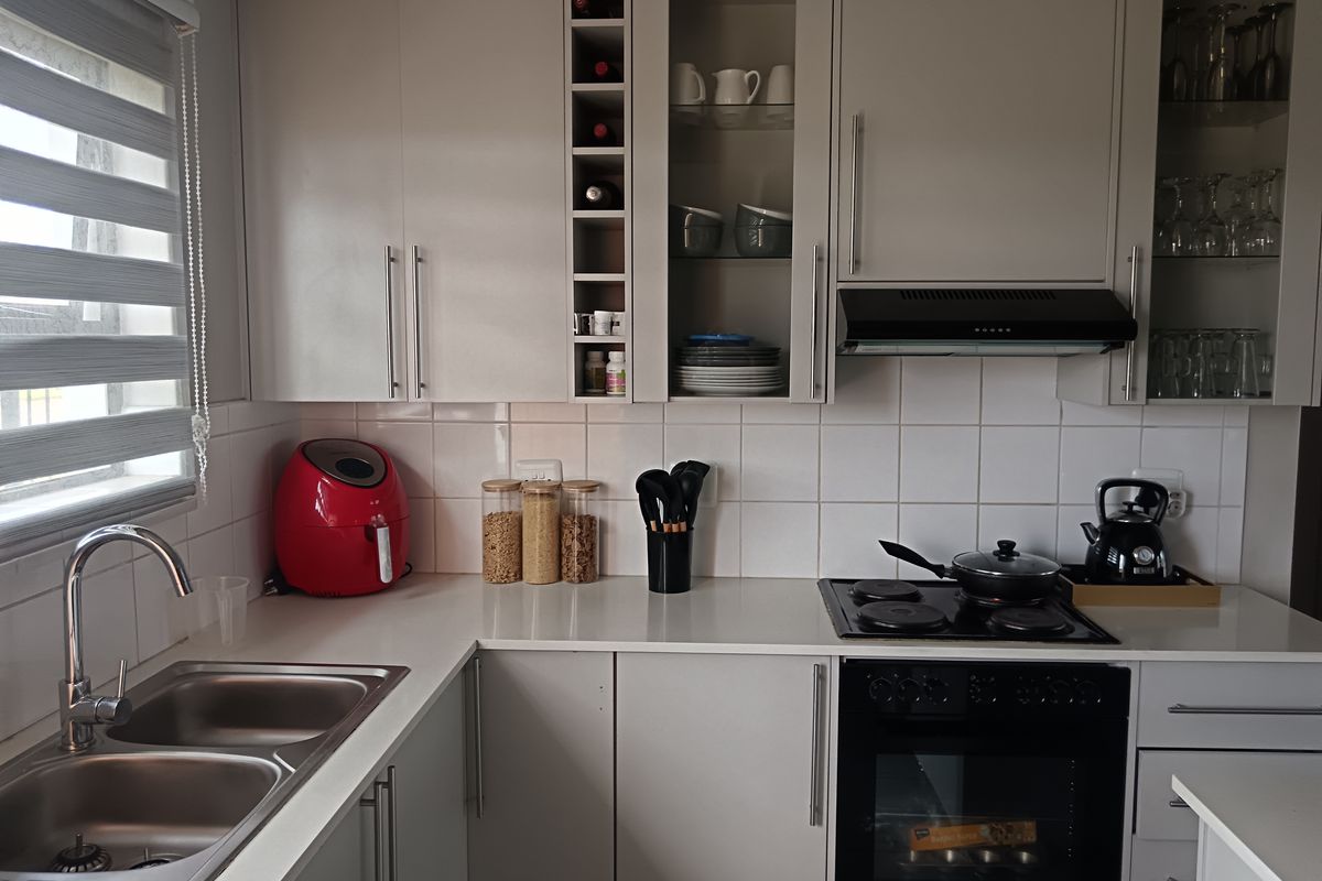 A Modern Family Sanctuary in Princeton Estate, Arcata - Photo 3