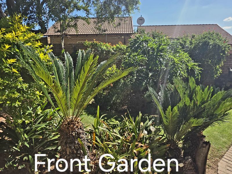 This stunning home nestled in a serene neighborhood - Photo 3