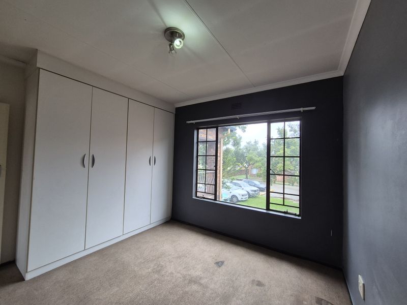 2 Bedroom Townhouse TO LET in Sonneveld - Photo 7