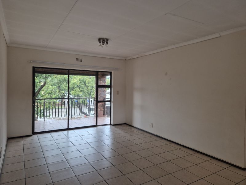 2 Bedroom Townhouse TO LET in Sonneveld - Photo 3