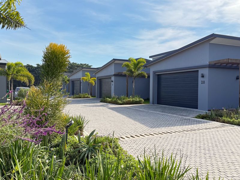 Modern 3-Bedroom Home in Dolphin Ridge – Style, Comfort & Convenience - Photo 2