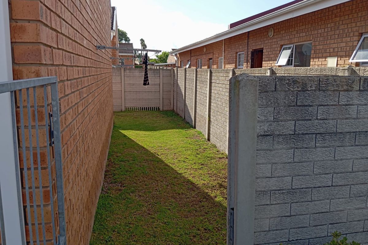 Neat Pet-Friendly 2-Bedroom Freehold Home in Kabega - Photo 4