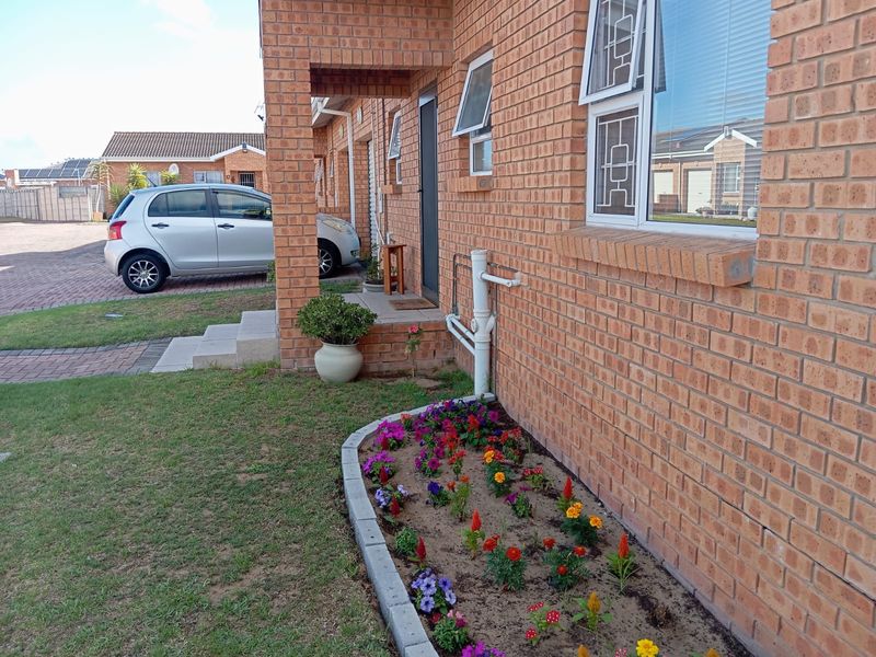 Neat Pet-Friendly 2-Bedroom Freehold Home in Kabega - Photo 3