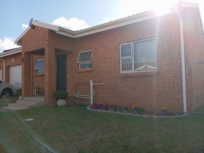 Neat Pet-Friendly 2-Bedroom Freehold Home in Kabega - Photo 2