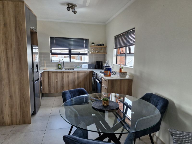 FOR SALE – 1-Bedroom Apartment in Olive Wood Village South, Kempton Park - Photo 3