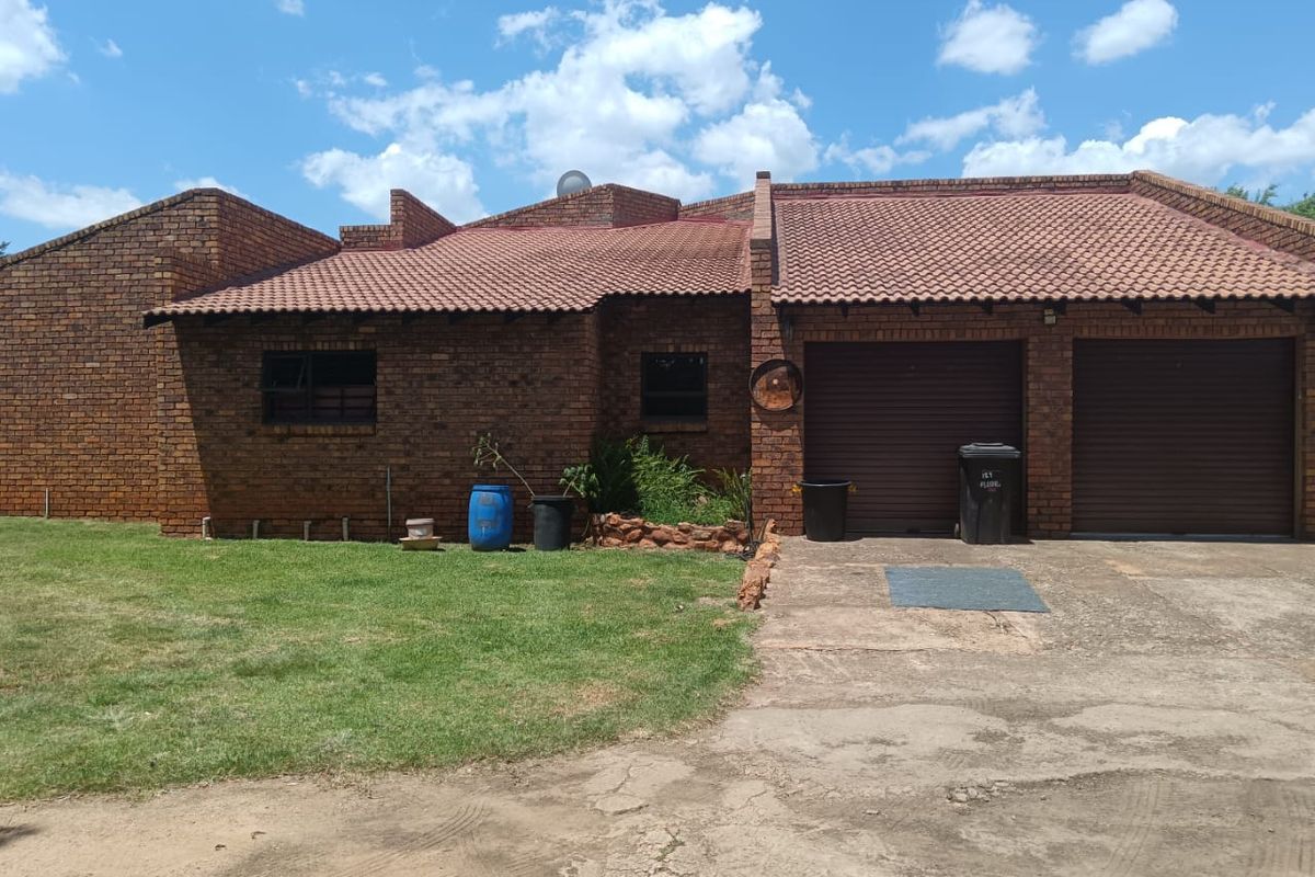 4.4 Hectare Lifestyle Plot with Modern Home and Wedding Venue - Endless Opportunities - Photo 2