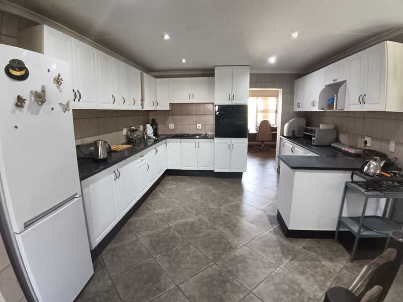 4.4 Hectare Lifestyle Plot with Modern Home and Wedding Venue - Endless Opportunities - Photo 7