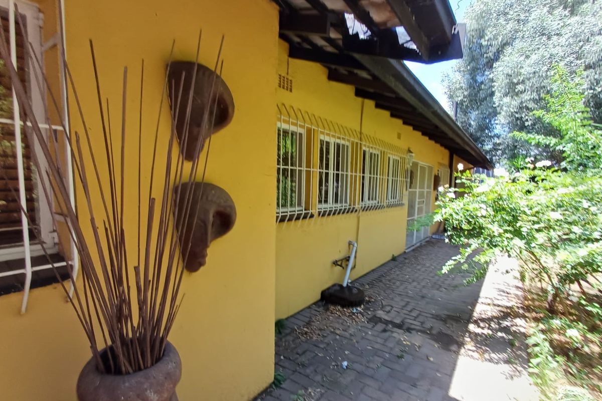 With A Little Bit Of Love & Care This Can Be Your Forever Home - Photo 4