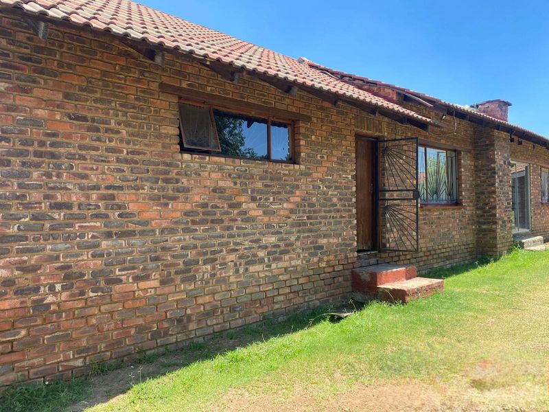 INVESTOR’S DREAM OR ULTIMATE LARGE FAMILY HOME – 8 BEDROOM PROPERTY IN BEDWORTHPARK! - Photo 5