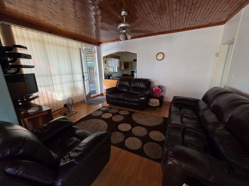 Beautiful Family Home for Sale in Sasolburg – Close to CBD! - Photo 10