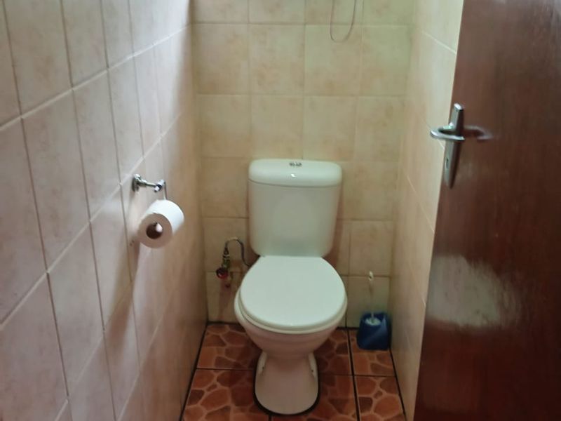 BEAUTIFUL HOUSE TO RENT – SASOLBURG AVAILABLE IMMEDIATELY Spacious and well-maintained family home - Photo 4