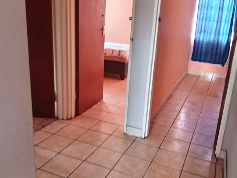 BEAUTIFUL HOUSE TO RENT – SASOLBURG AVAILABLE IMMEDIATELY Spacious and well-maintained family home - Photo 2