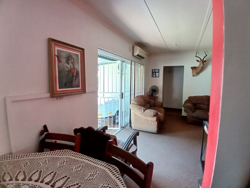 North-facing family home offering comfort and space - Photo 7