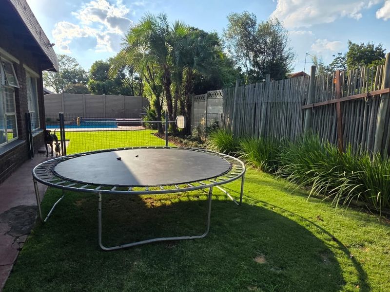 EXCEPTIONAL  INVESTMENT PROPERTY in SE 7!!! - Photo 10