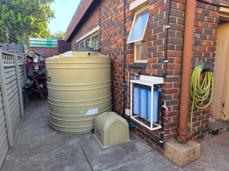 EXCEPTIONAL  INVESTMENT PROPERTY in SE 7!!! - Photo 9