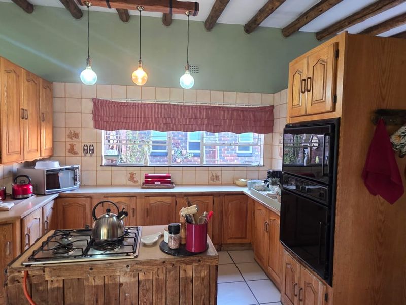 EXCEPTIONAL  INVESTMENT PROPERTY in SE 7!!! - Photo 7