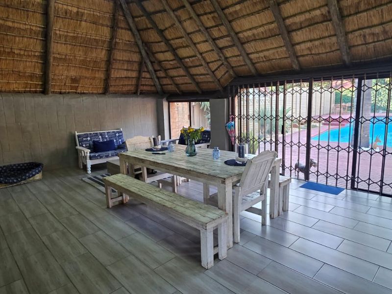 EXCEPTIONAL  INVESTMENT PROPERTY in SE 7!!! - Photo 6