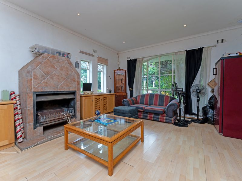 Spacious Multi-Level Family Home with Cottage Potential in Glenadrienne - Photo 7