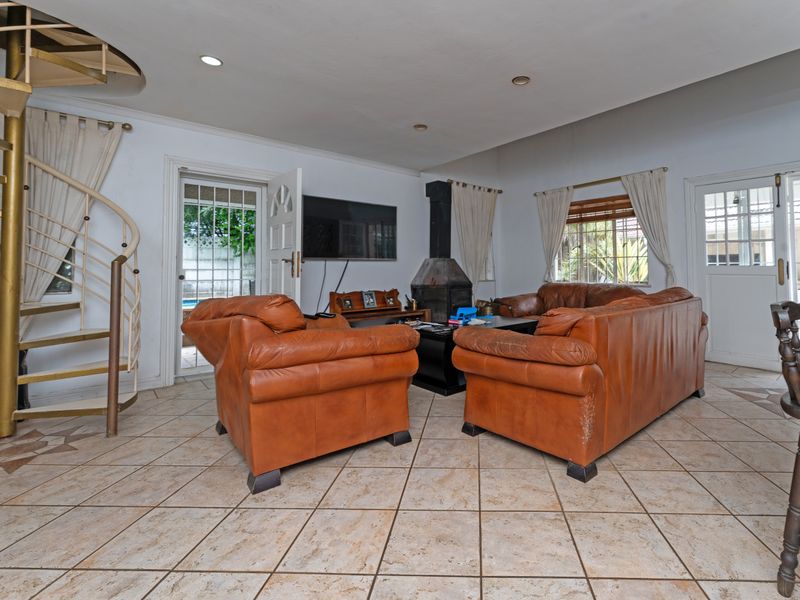 Spacious Multi-Level Family Home with Cottage Potential in Glenadrienne - Photo 6