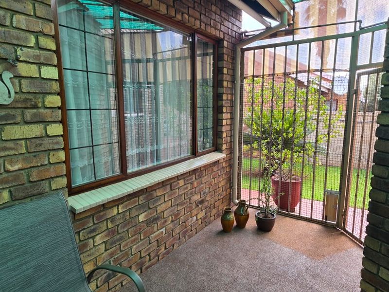 TOWNHOUSE IN POPULAR SE 3!! Full title!!! - Photo 6