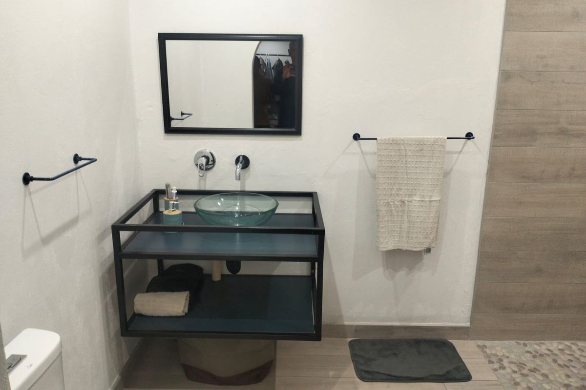 Modern Furnished 1 Bedroom Apartment - Photo 5