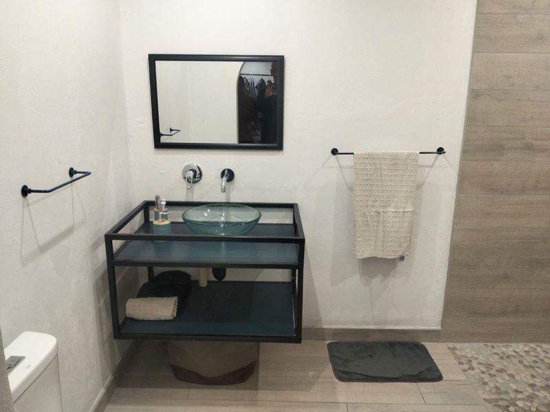 Modern Furnished 1 Bedroom Apartment - Photo 5