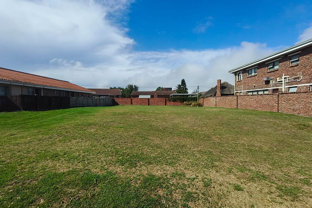 Prime 600m2 Level Stand in Upper Noorsekloof - Photo 2