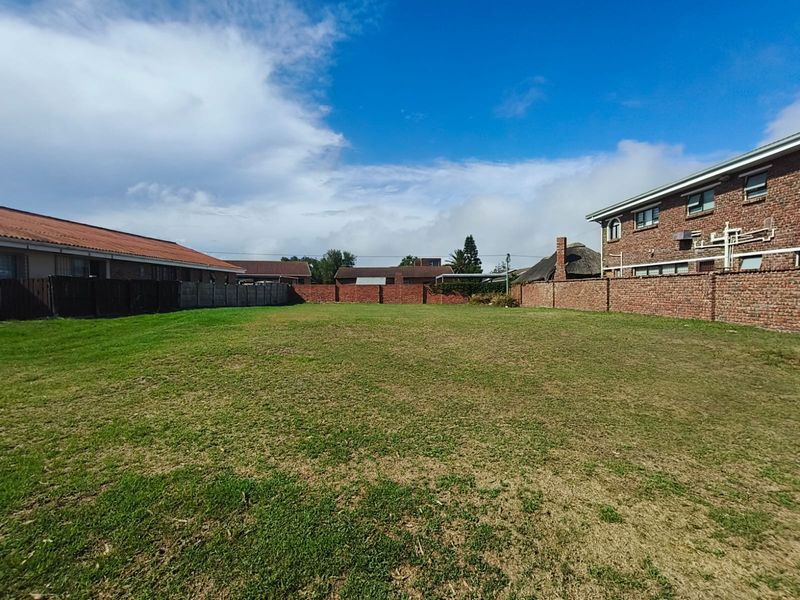 Prime 600m2 Level Stand in Upper Noorsekloof - Photo 2