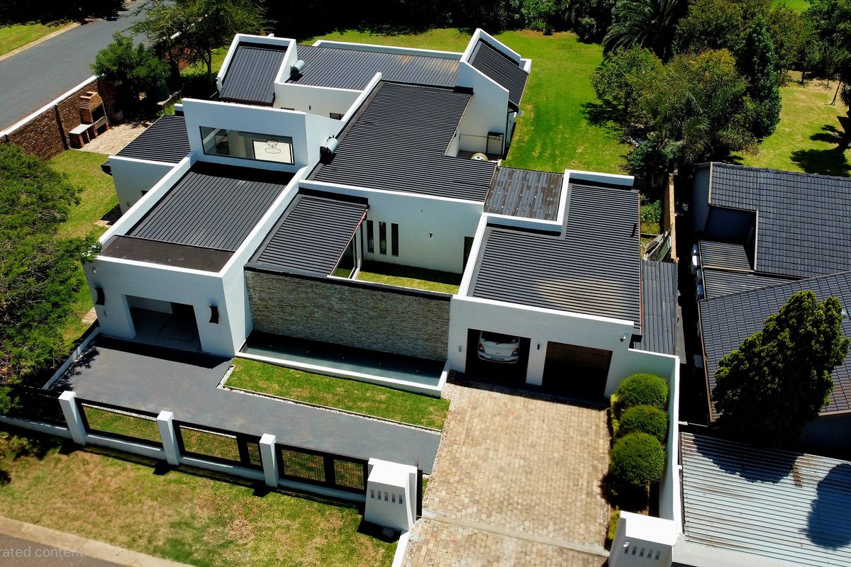 This One Has It All – Brand-New Luxury Living at Its Finest - Photo 3