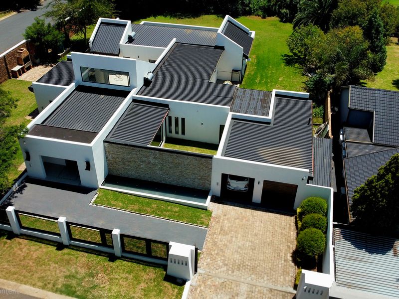 This One Has It All – Brand-New Luxury Living at Its Finest - Photo 3