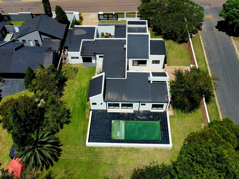 This One Has It All – Brand-New Luxury Living at Its Finest - Photo 4