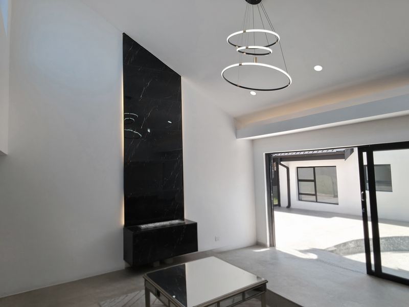 This One Has It All – Brand-New Luxury Living at Its Finest - Photo 8