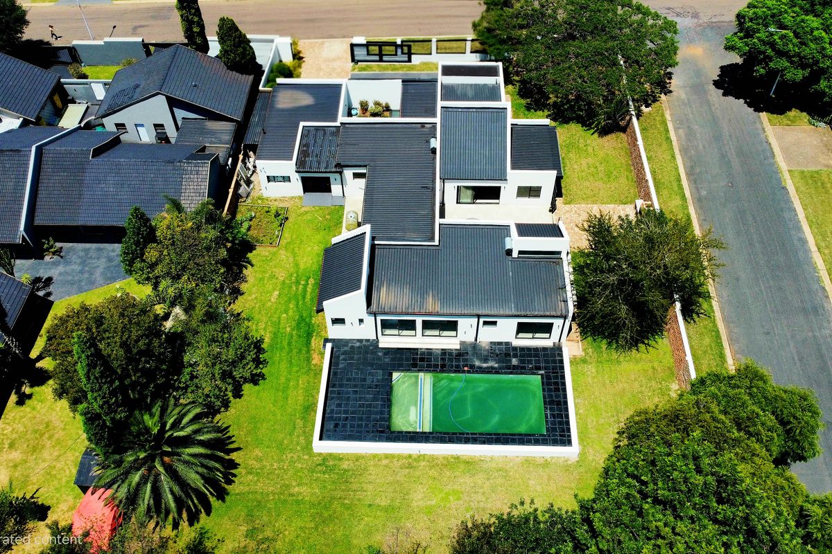 This One Has It All – Brand-New Luxury Living at Its Finest - Photo 4
