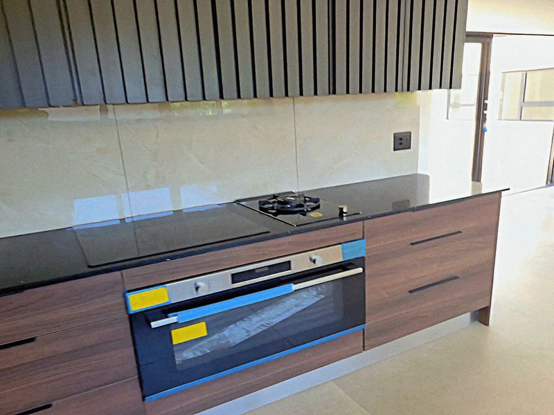 This One Has It All – Brand-New Luxury Living at Its Finest - Photo 6