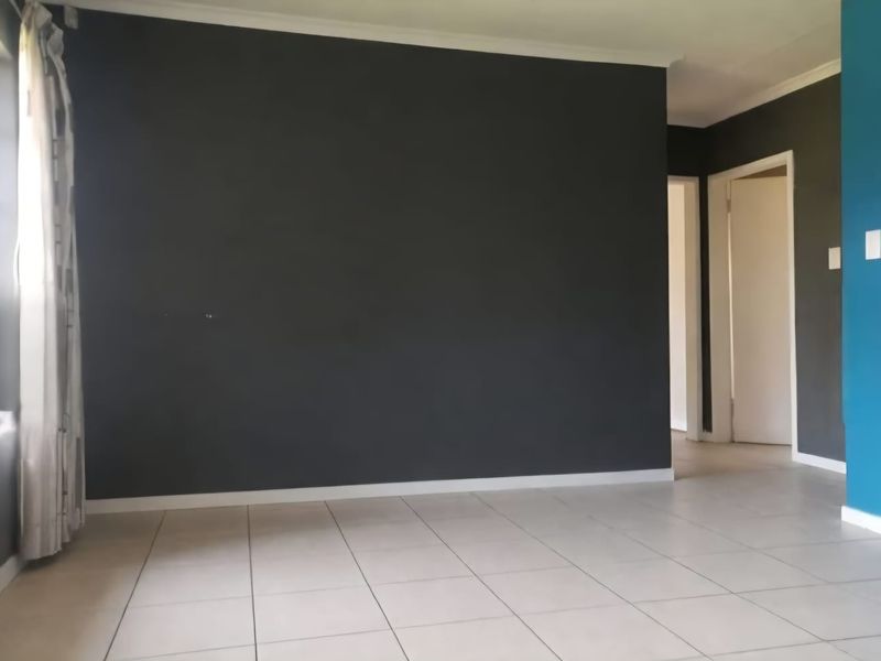 Enjoy Service Delivery in Riversdale Meyerton. 2 bedroom Townhouse. - Photo 3