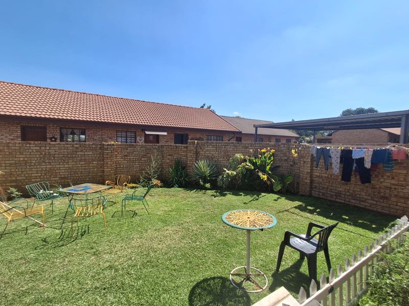 Enjoy Service Delivery in Riversdale Meyerton. 2 bedroom Townhouse. - Photo 9