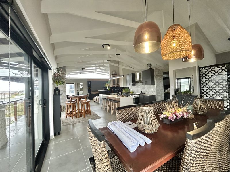 Coastal Residence with Panoramic Views – Blue Waters Estate - Photo 8