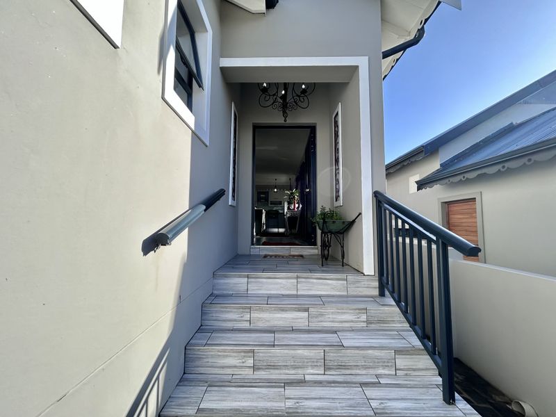 Refined Living in a Secure Lifestyle Estate - Photo 2