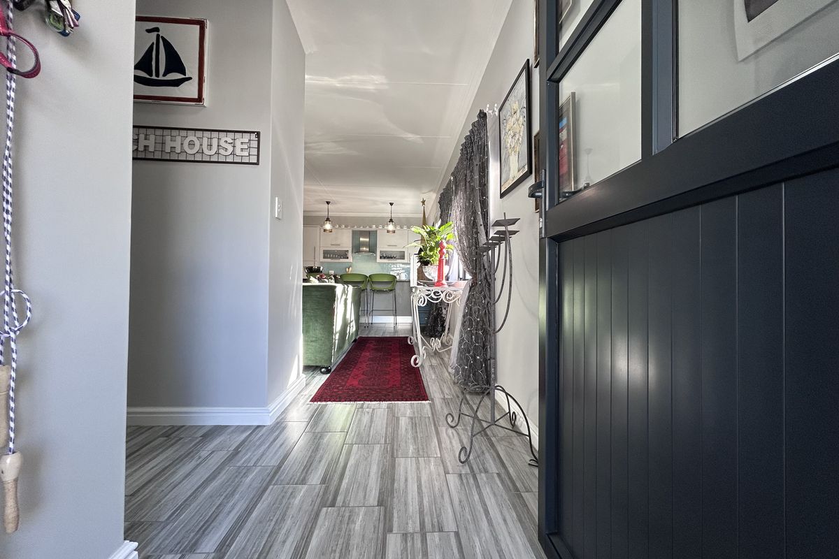 Refined Living in a Secure Lifestyle Estate - Photo 3