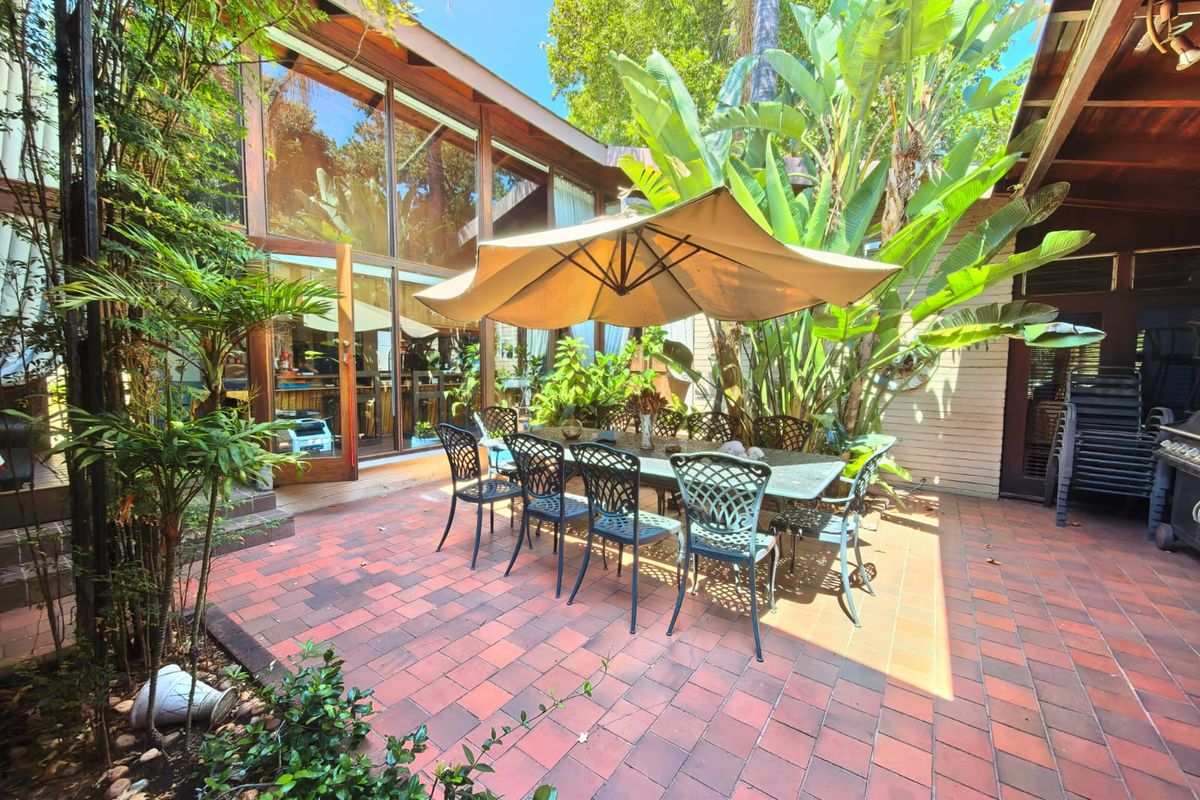 Spacious Family House for Sale in Sasolburg - Photo 4