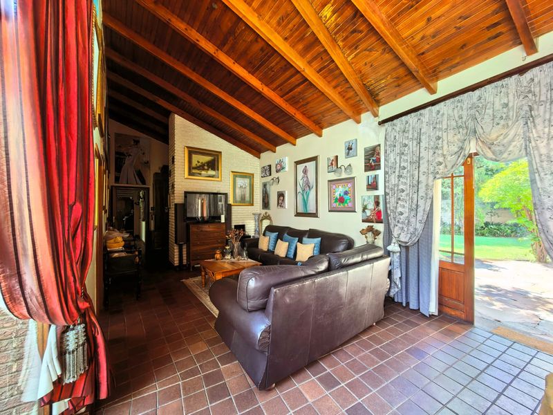 Spacious Family House for Sale in Sasolburg - Photo 8