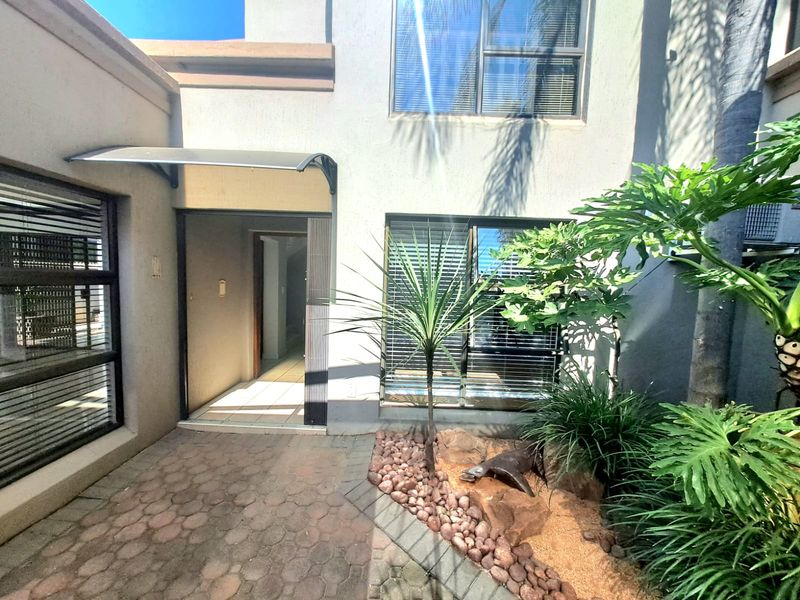 FULL TITLE ULTRA-MODERN DOUBLE-STOREY TOWNHOUSE IN THREE RIVERS PROPER. - Photo 2