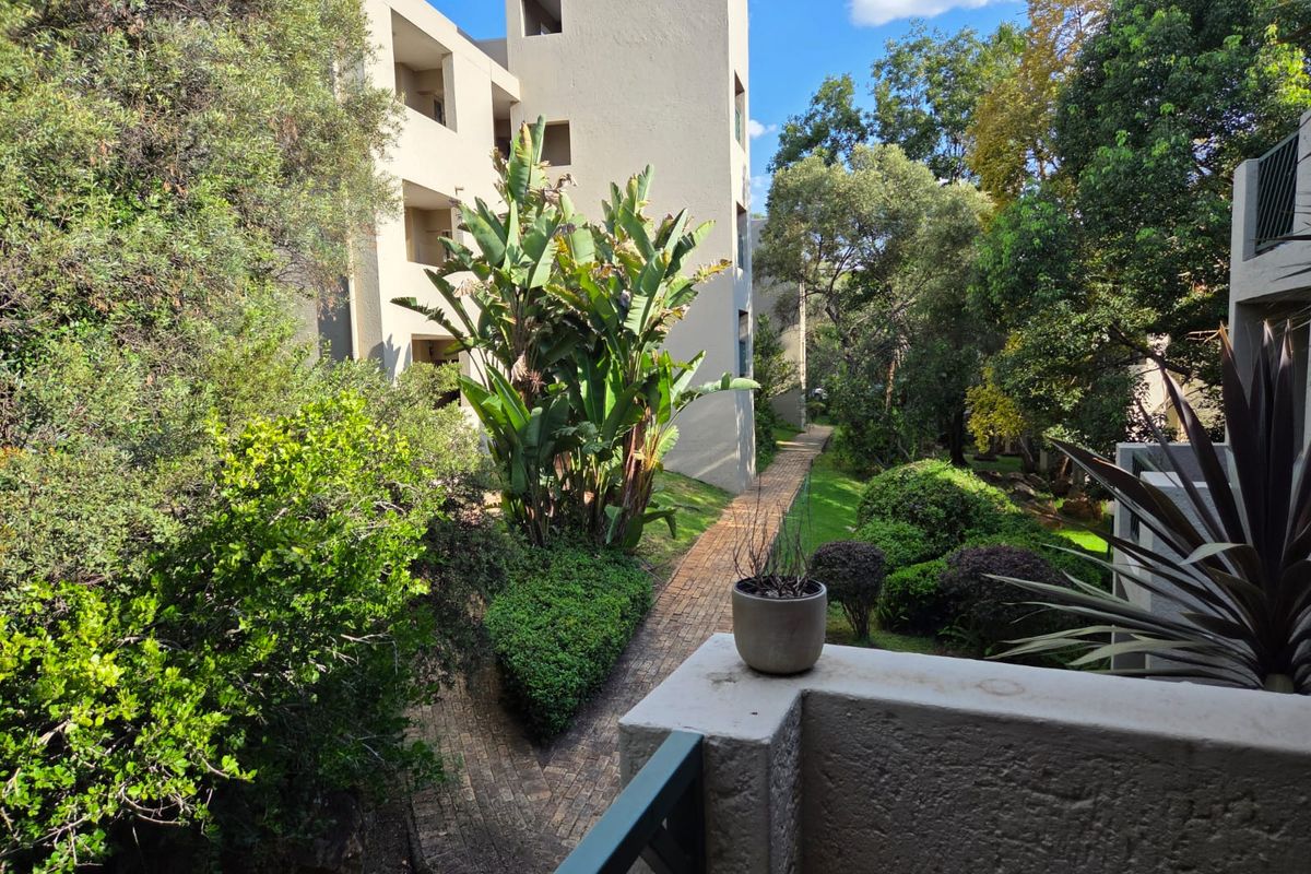 Well maintained, first floor, One Bedroom Apartment. - Photo 5