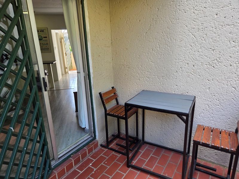 Well maintained, first floor, One Bedroom Apartment. - Photo 7