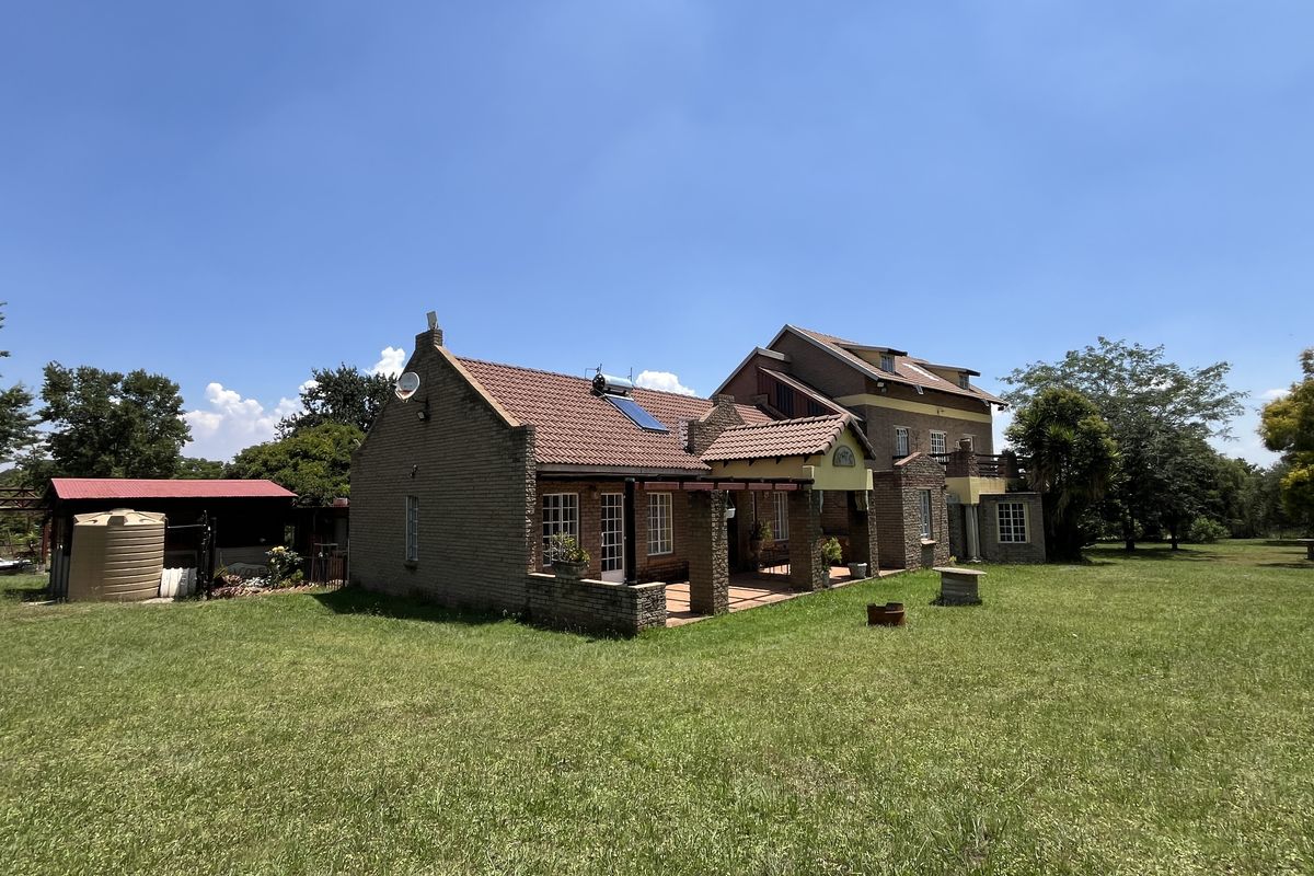 Small Holding for sale - Photo 2