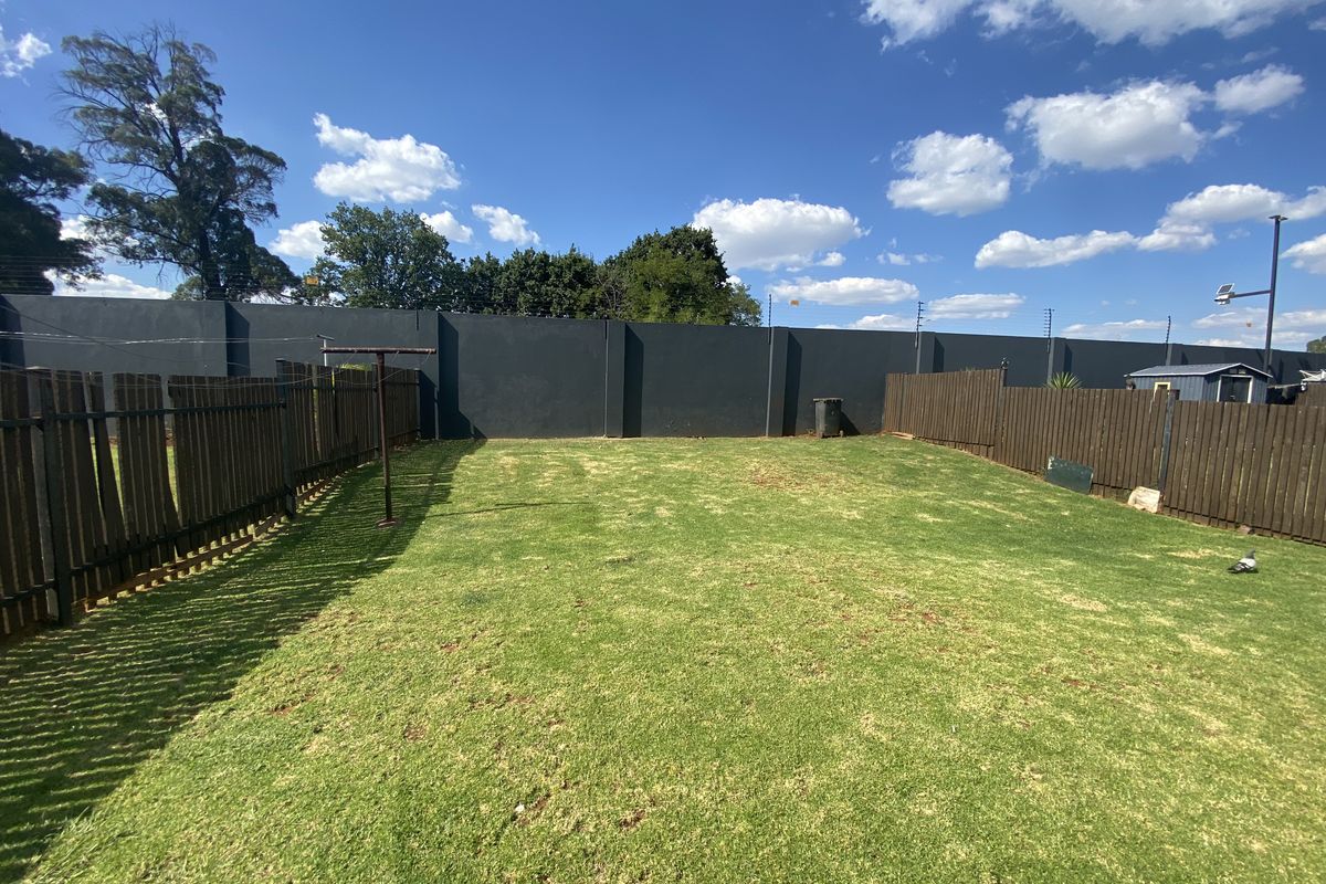 3 Bedroom Sectional Title Unit Green Reef Village - Photo 4