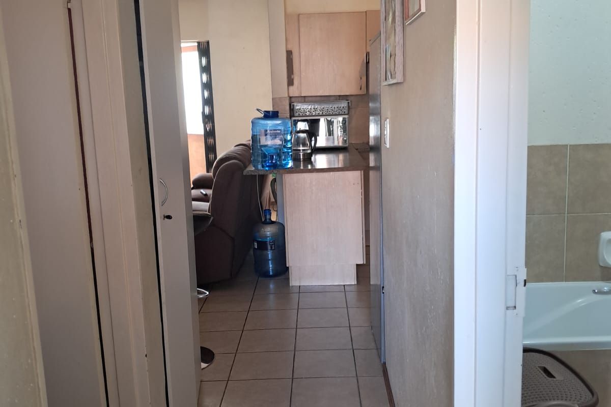 2 Bedroom Apartment In Comet - Photo 5