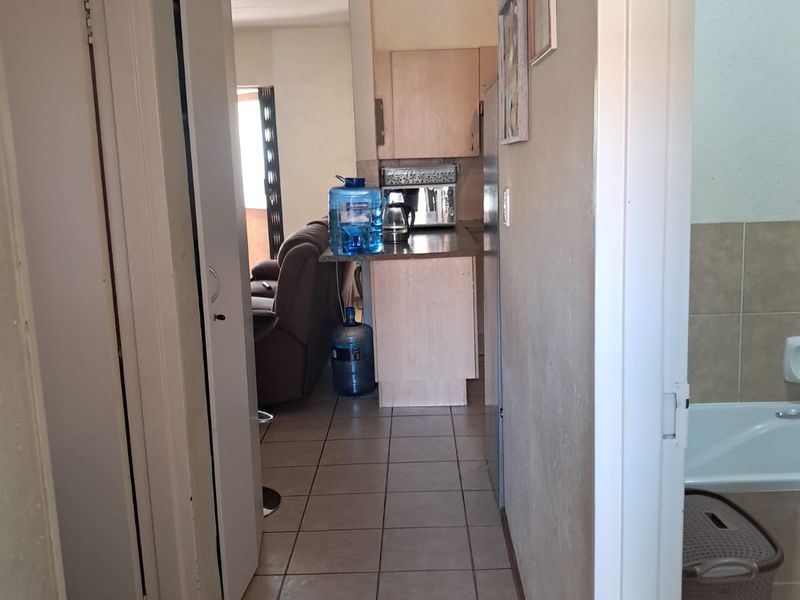 2 Bedroom Apartment In Comet - Photo 5